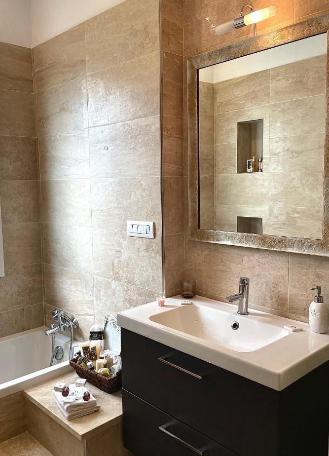 Al Poggio - Luxury Rooms Capoterra Exterior photo